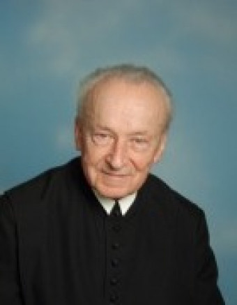 + Ede Kühar