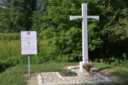 Križev pot na Hotizi