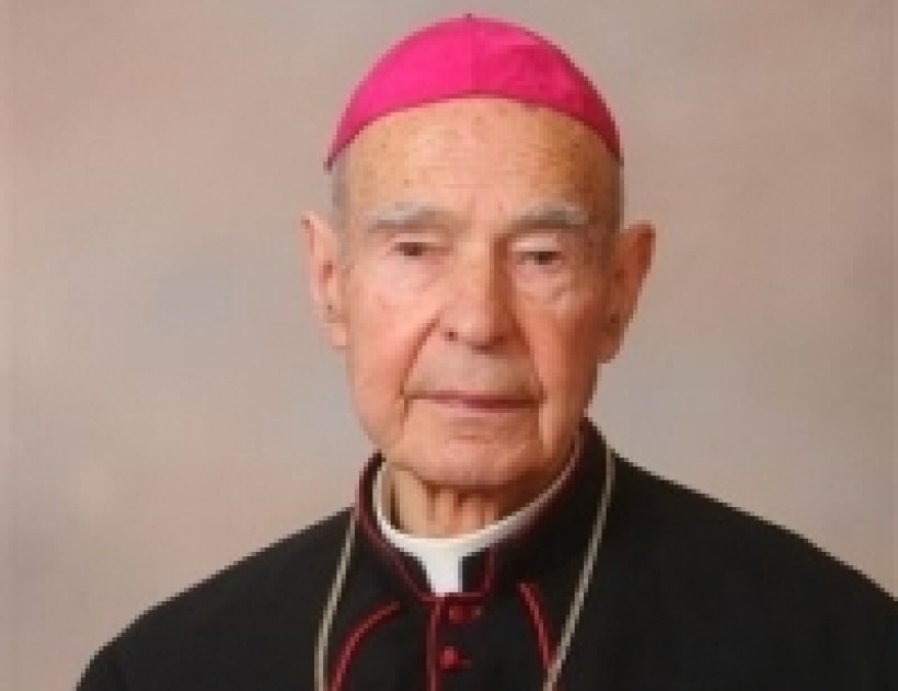 Odlikovanje škofa Smeja