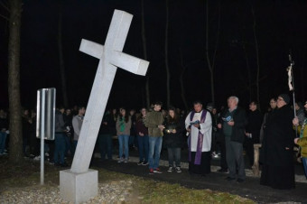 Hotiza - križev pot mladih