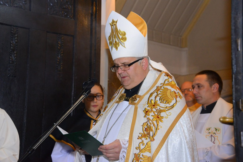 Škofov pozdrav Kraljici miru 