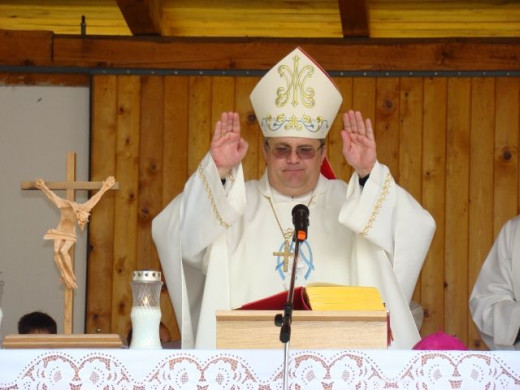 Murska Sobota - Sveta maša, ki jo bo daroval novi Murskosoboški škof msgr. dr. Peter Štumpf